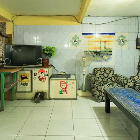 Dharmawati Homestay Syariah At Terminal Purabaya Waru Exterior foto